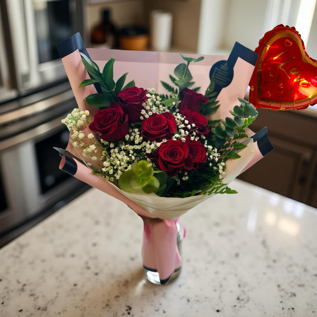 F-R17 ( 7 Red Roses )
